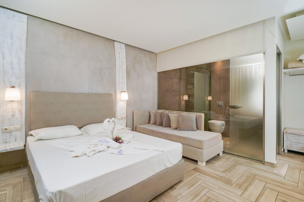 blue-view-thassos-garden-room-05