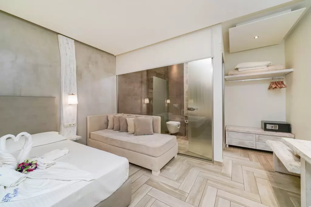 blue-view-thassos-garden-room-07