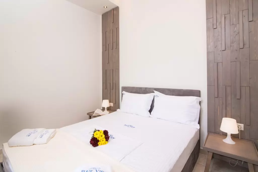 blue-view-thassos-quadruple-01