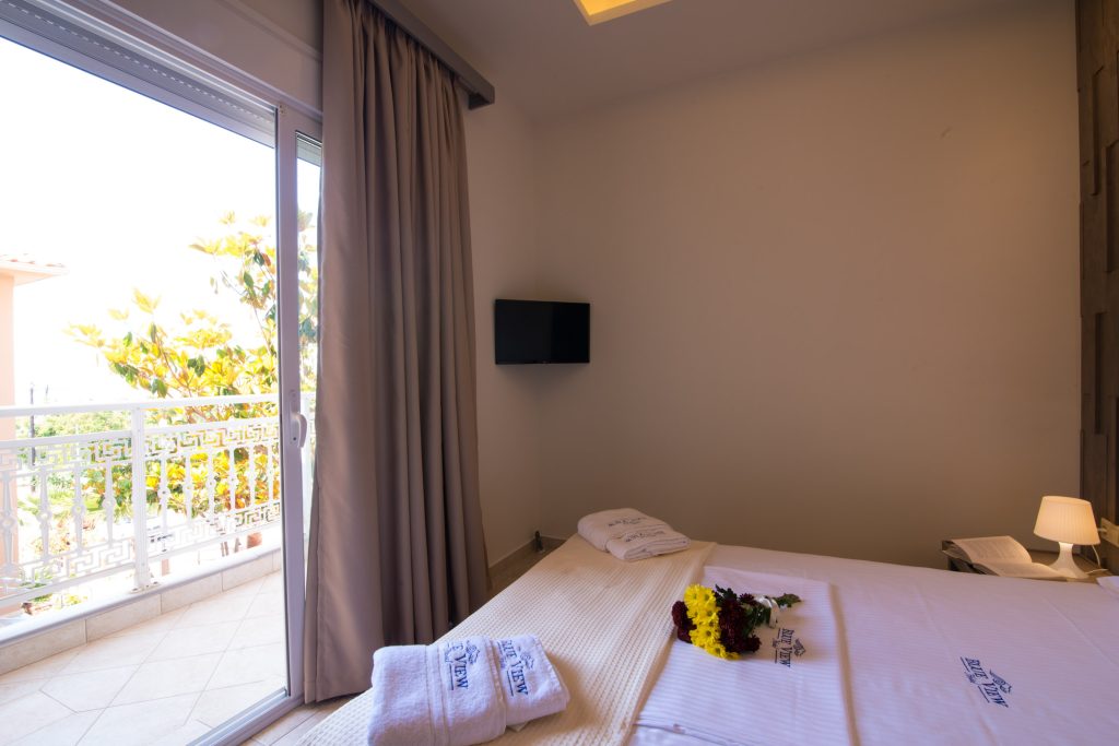 blue-view-thassos-quadruple-03