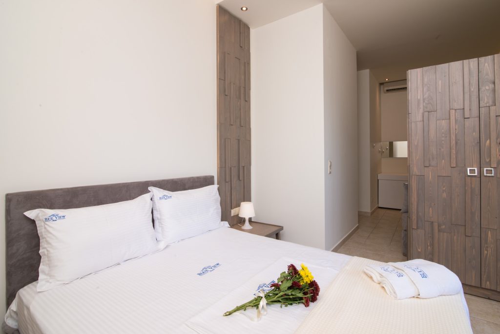 blue-view-thassos-quadruple-04