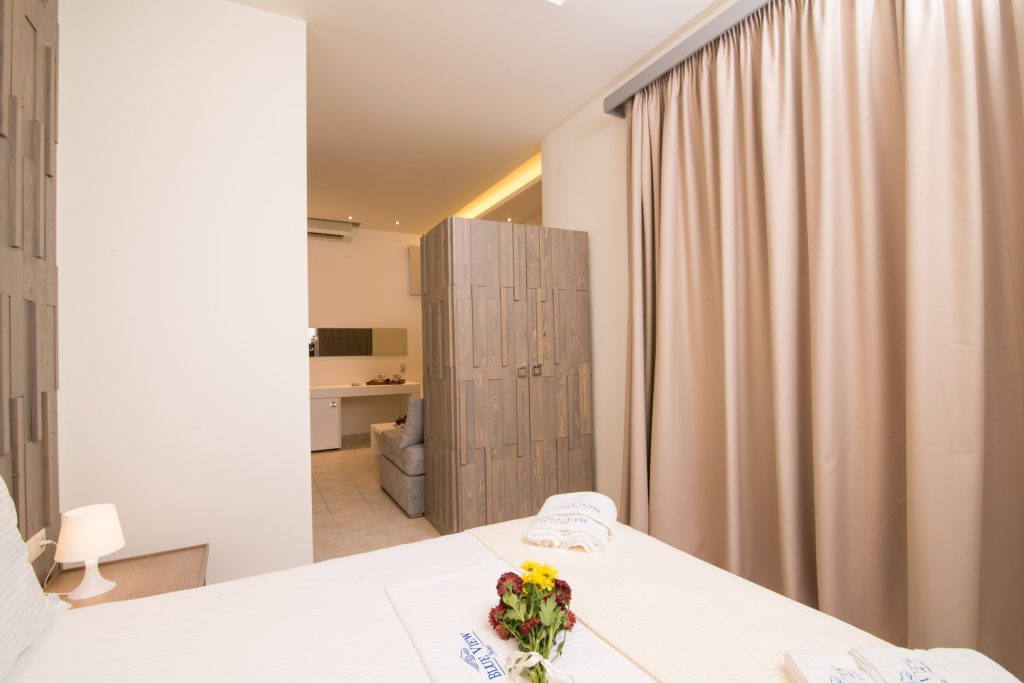 blue-view-thassos-quadruple-05