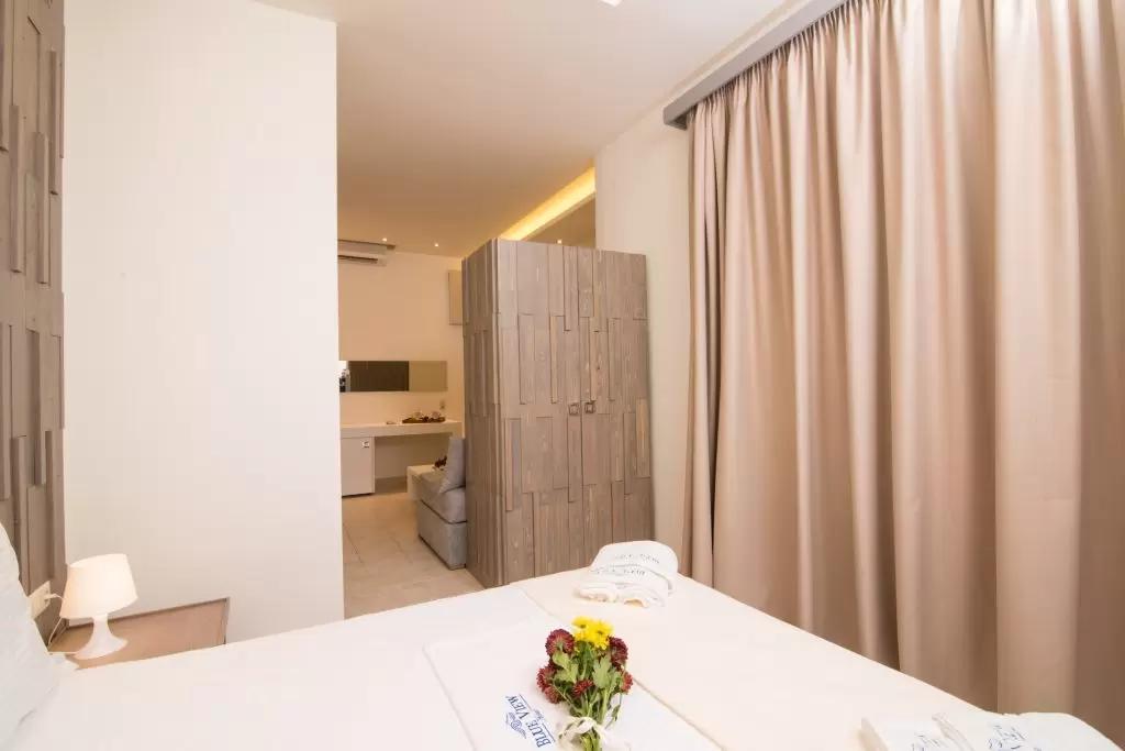 blue-view-thassos-quadruple-05